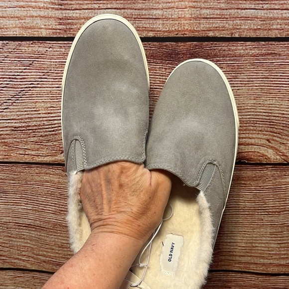 ⭐️3 FOR $12- Old Navy Mule Slip Ons - Picture 3 of 4